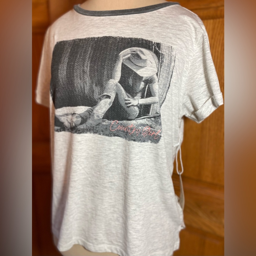 Country Girl - Live Outside the Limits T-shirt